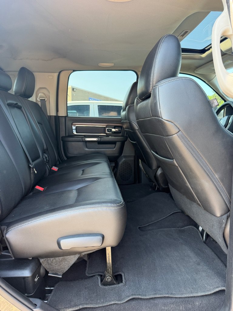 Used 2015 RAM 2500 Laramie w/ Black Appearance Group AWD/4WD image 29