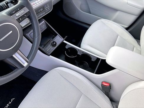 Used 2024 Hyundai Kona SEL w/ Convenience Package image 14