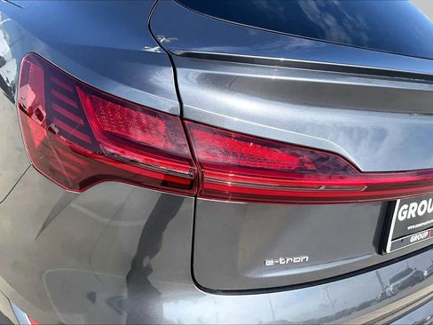Used 2021 Audi e-tron Premium Plus w/ Premium Plus Package AWD/4WD image 27