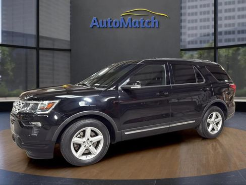 Used 2019 Ford Explorer XLT w/ Equipment Group 201A FWD image 5