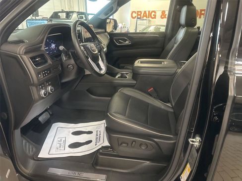 Used 2023 GMC Yukon XL SLT w/ SLT Premium Package AWD/4WD image 21