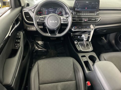 Used 2022 Kia Seltos SX w/ Sunroof Package AWD/4WD image 23