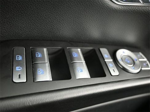 Used 2023 Genesis G80 2.5T image 31