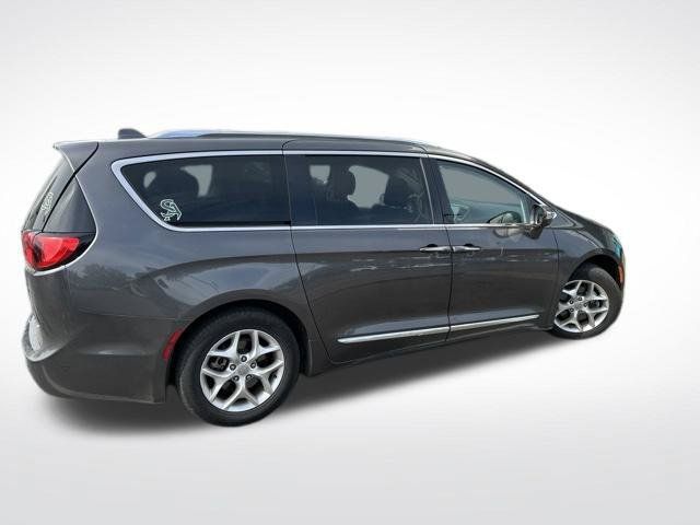Used 2019 Chrysler Pacifica Limited FWD image 5