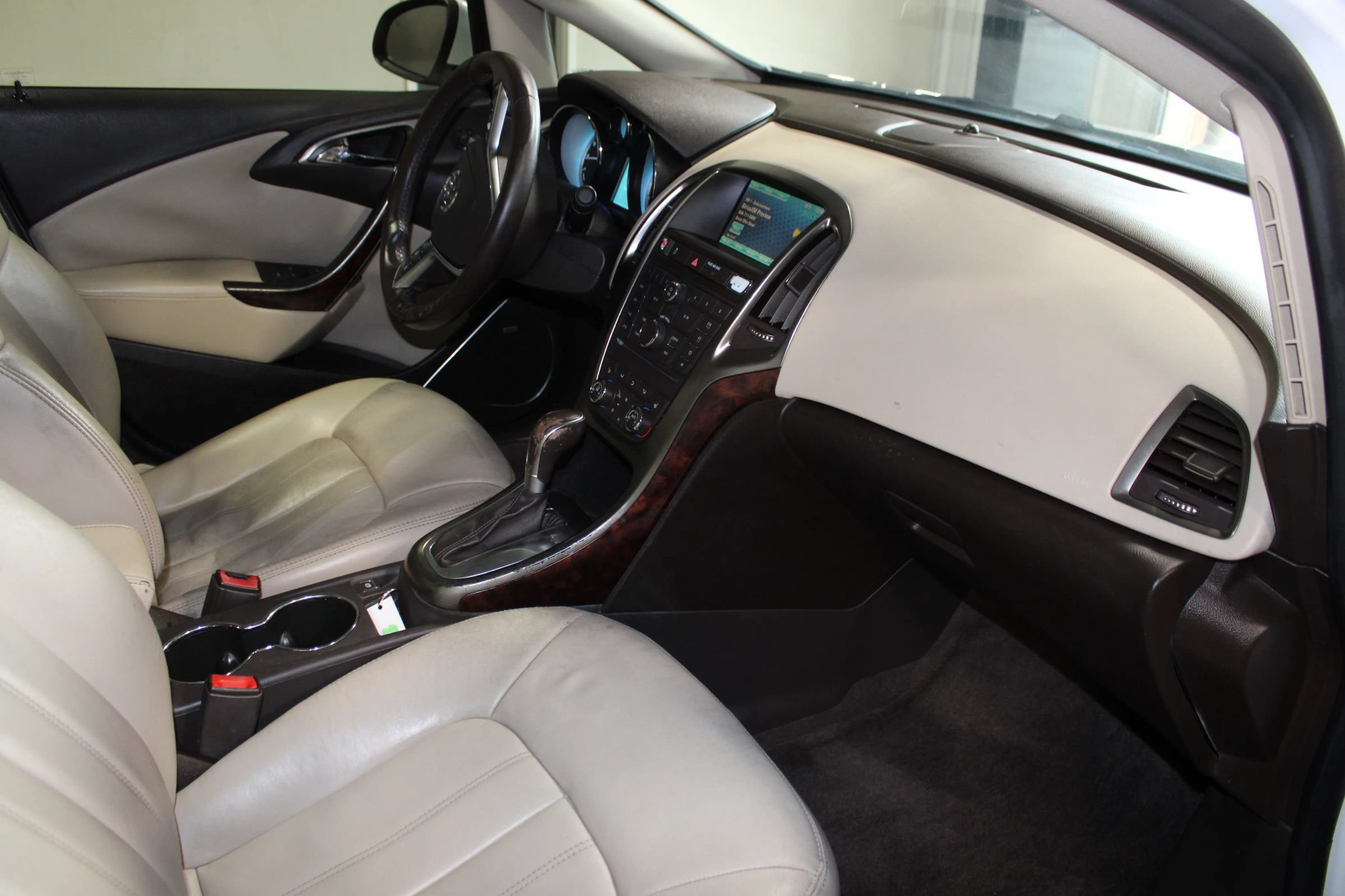 Used 2012 Buick Verano Leather FWD image 24