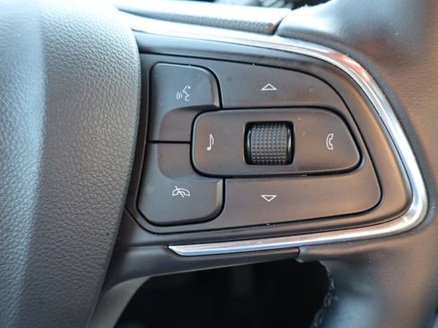 Used 2024 Buick Envista Preferred w/ Convenience I Package image 16