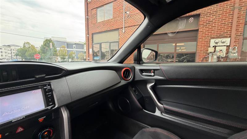 Used 2015 Scion FR-S RWD image 29