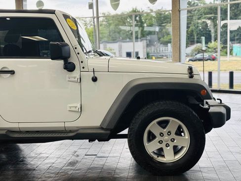 Used 2014 Jeep Wrangler Sport w/ Quick Order Package 24S AWD/4WD image 5