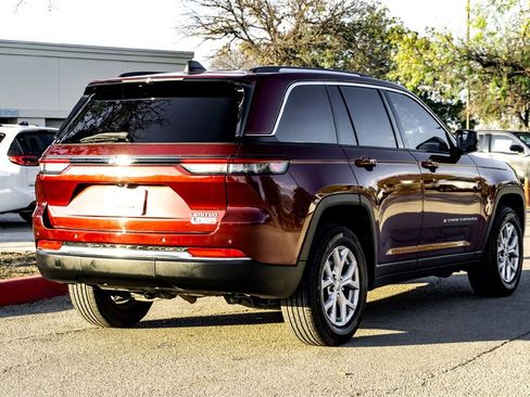 Used 2022 Jeep Grand Cherokee Limited w/ Trailer Tow Prep Group (B) image 5