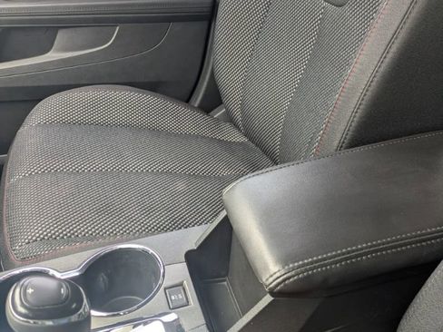 Used 2017 Chevrolet Equinox LT image 19