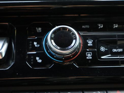 Used 2024 GMC Sierra 2500 AT4 w/ AT4 Premium Plus Package image 27