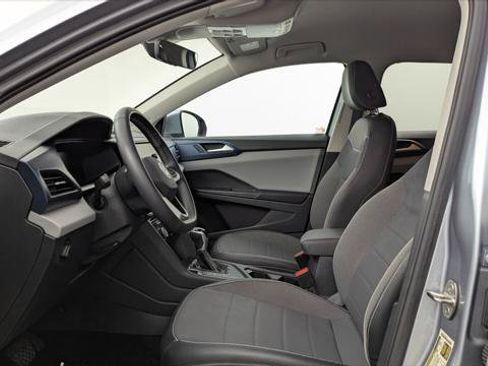 Used 2023 Volkswagen Taos SE FWD image 13