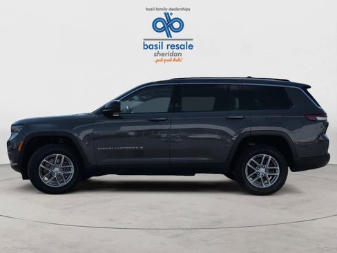 Used 2023 Jeep Grand Cherokee L Laredo w/ Luxury Tech Group I AWD/4WD image 3