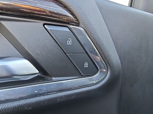 Used 2024 GMC Sierra 3500 SLE w/ SLE Value Package image 9