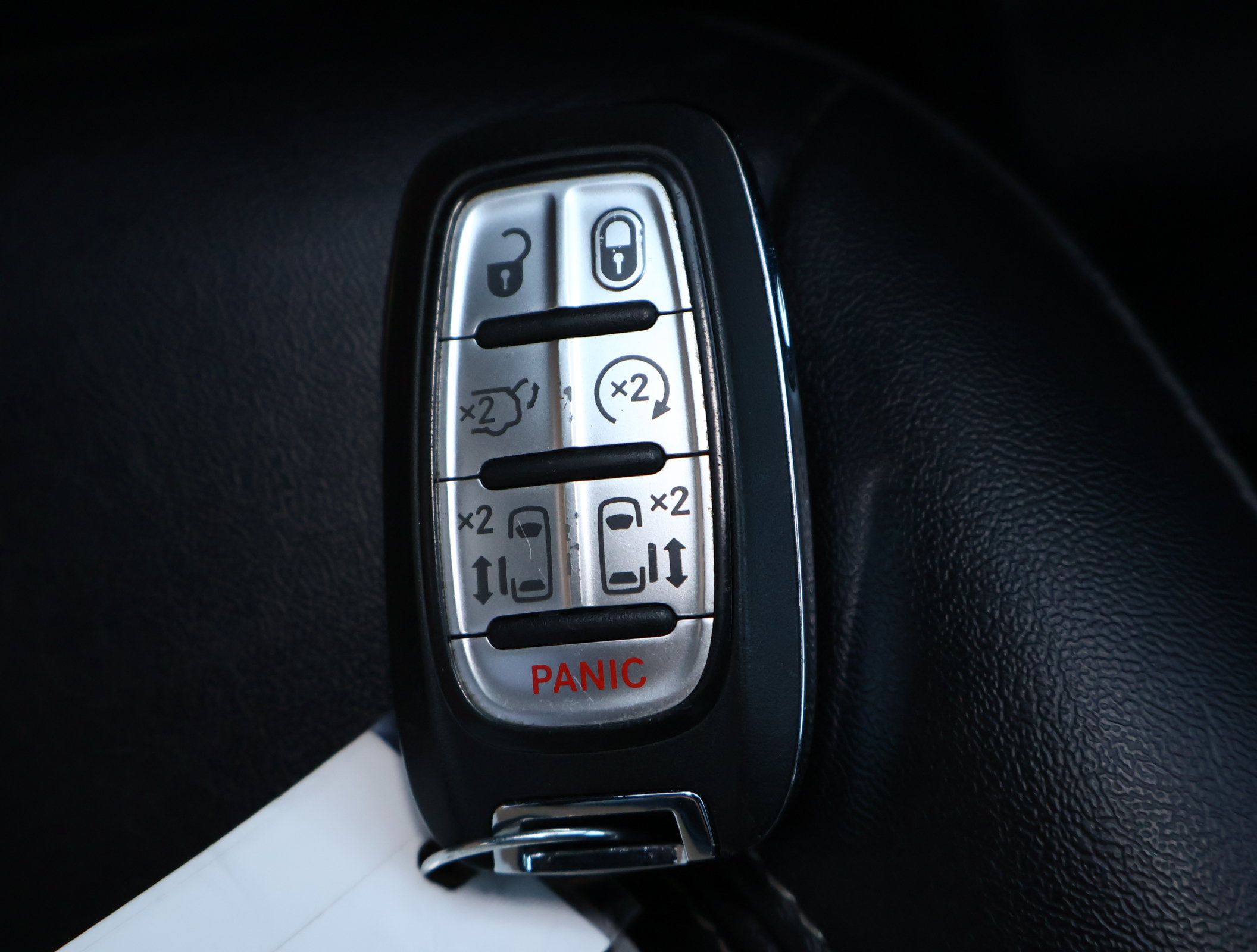 Used 2025 Chrysler Pacifica Select FWD image 30