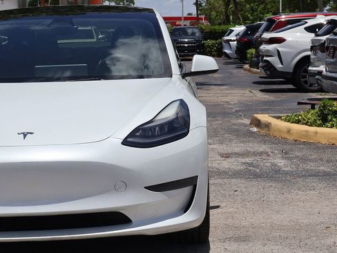 Used 2023 Tesla Model 3 Standard Range RWD image 14