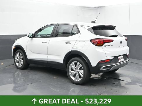 Used 2025 Buick Encore GX Preferred AWD/4WD image 11