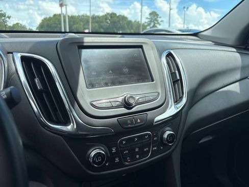 Used 2023 Chevrolet Equinox LT w/ Driver Convenience Package FWD image 12