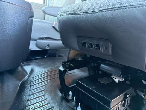 Used 2023 Chevrolet Express 3500 LS image 26