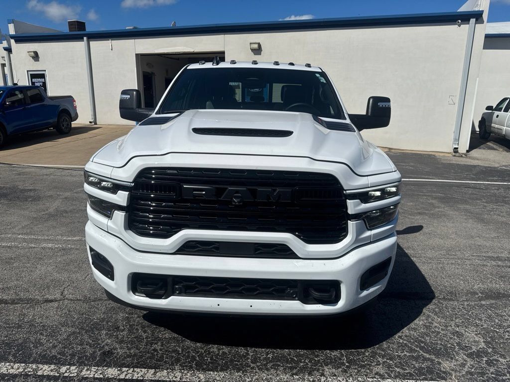 Used 2026 RAM 2500 Limited AWD/4WD image 9