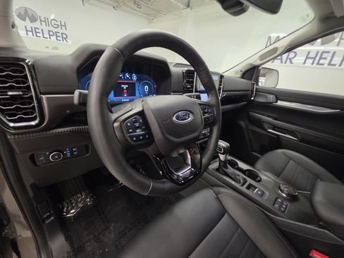 Used 2025 Ford Ranger Lariat w/ Black Appearance Package AWD/4WD image 21