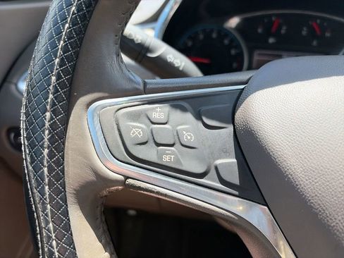 Used 2017 Chevrolet Malibu LT FWD image 20