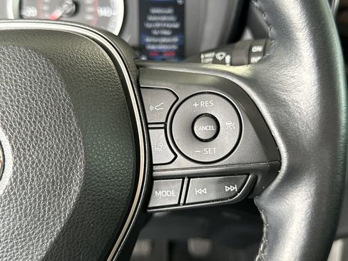 Used 2022 Toyota Corolla Cross LE image 20