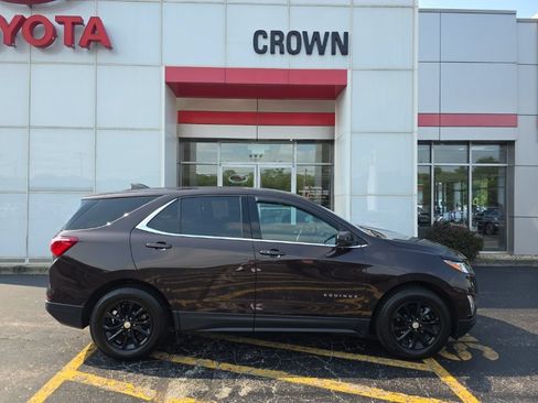 Used 2020 Chevrolet Equinox LT FWD image 2