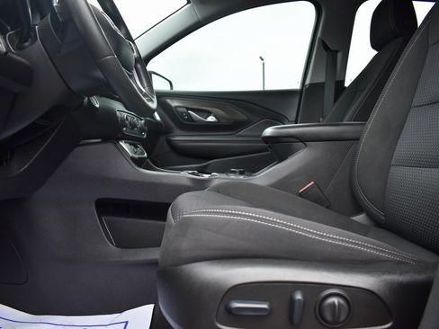 Used 2022 GMC Terrain SLE w/ Driver Convenience Package image 8