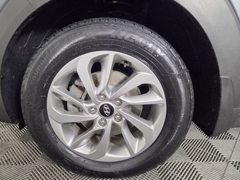 Used 2018 Hyundai Tucson SE w/ Cargo Package FWD image 8