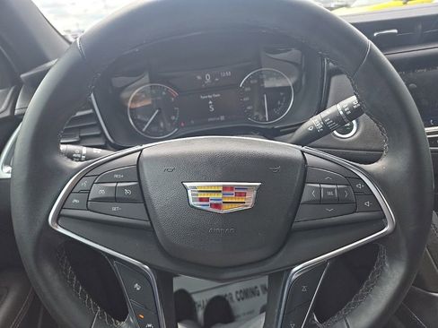 Used 2024 Cadillac XT5 Luxury AWD/4WD image 15