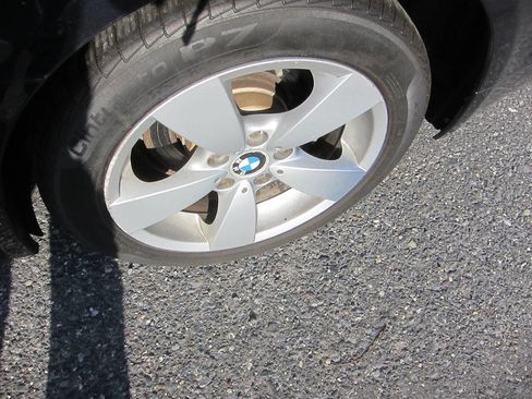 Used 2006 BMW 530xi Sedan image 6