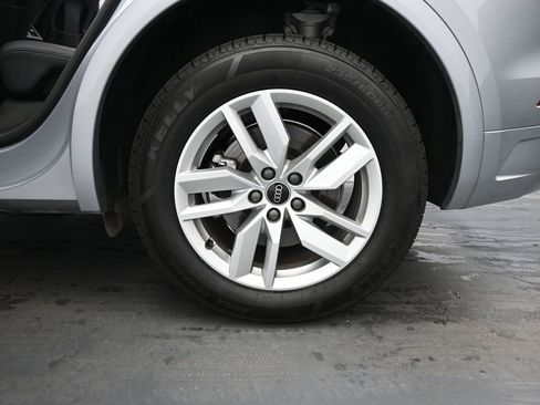 Used 2023 Audi Q5 2.0T Premium w/ Convenience Package image 22