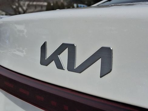 Certified 2023 Kia Forte LXS image 29