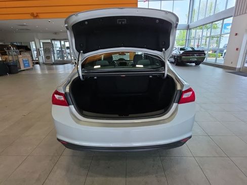 Used 2022 Chevrolet Malibu LS FWD image 10