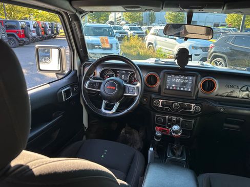 Used 2021 Jeep Gladiator Mojave w/ Trailer Tow Package image 33