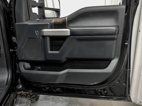 Used 2022 Ford F250 Lariat w/ Lariat Value Package image 46