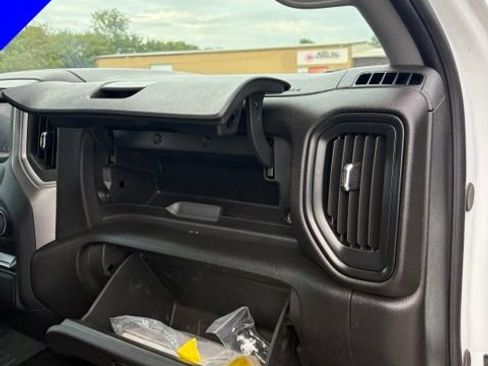 Used 2024 Chevrolet Silverado 2500 W/T AWD/4WD image 32