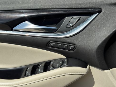 Used 2023 Buick Enclave Premium w/ Experience Buick Package image 17