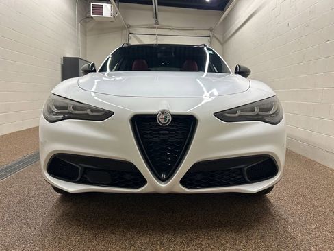Used 2024 Alfa Romeo Stelvio Veloce AWD/4WD image 4