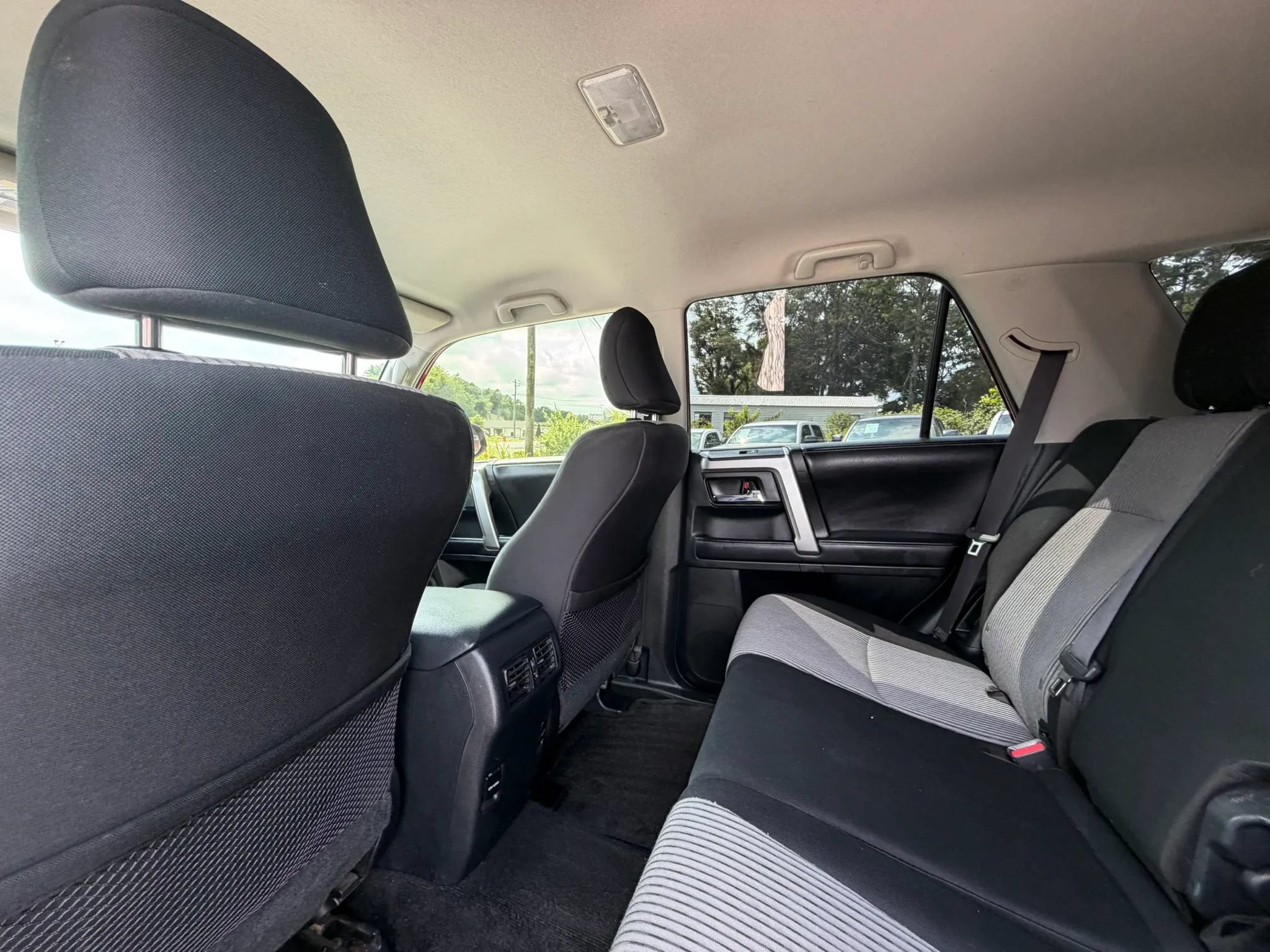 Used 2017 Toyota 4Runner SR5 RWD image 18