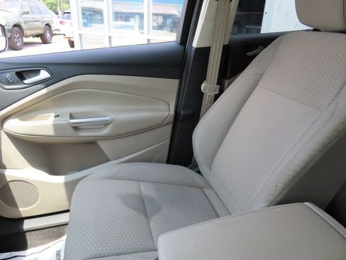 Used 2018 Ford Escape SE w/ SE Sync 3 Package FWD image 19