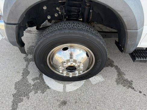 Used 2018 Ford F550 4x4 Regular Cab Super Duty image 7