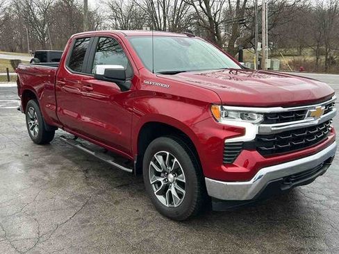 Used 2023 Chevrolet Silverado 1500 LT image 3