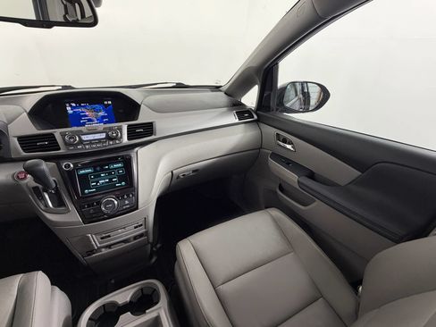 Used 2016 Honda Odyssey Touring image 20