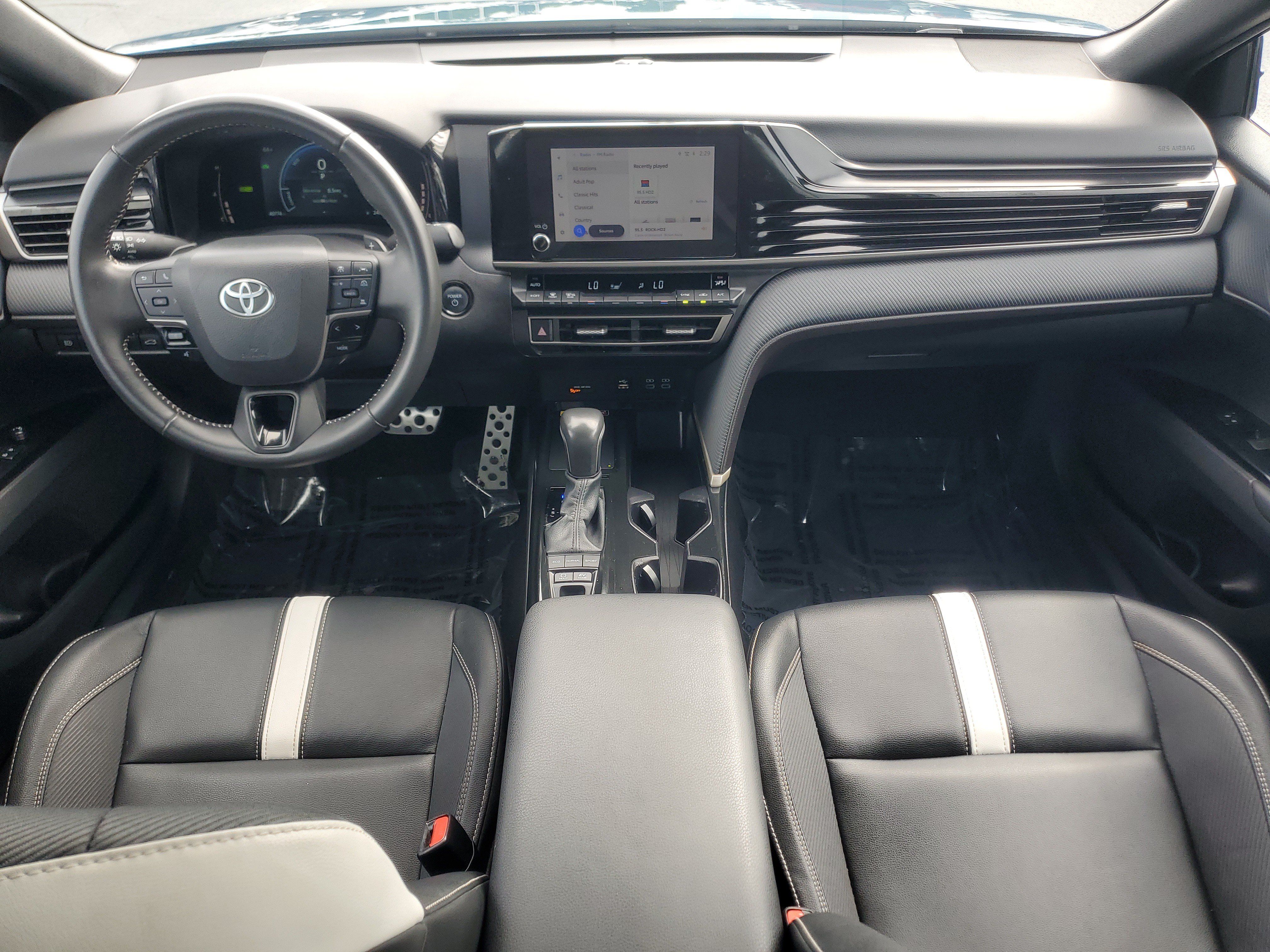 Certified 2025 Toyota Camry SE FWD image 13