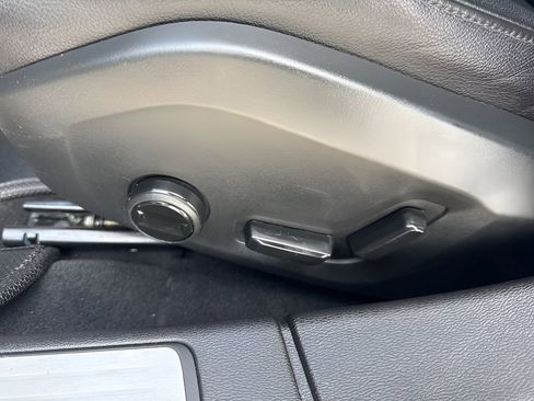 Used 2021 Volvo S60 T5 Momentum image 10