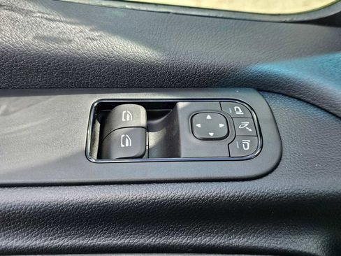 Used 2024 Mercedes-Benz Sprinter 2500 image 23