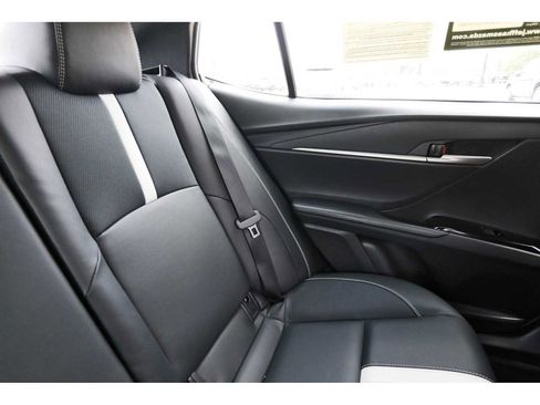 Used 2026 Toyota Camry SE FWD image 10