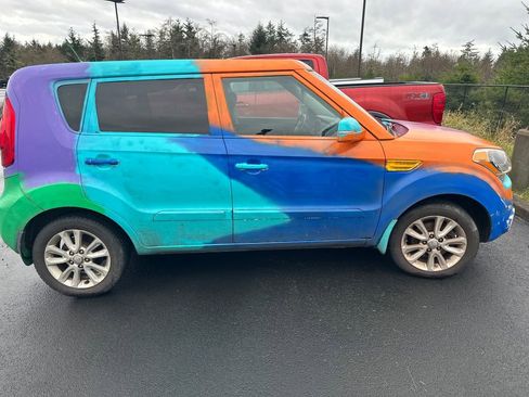 Used 2013 Kia Soul + image 5